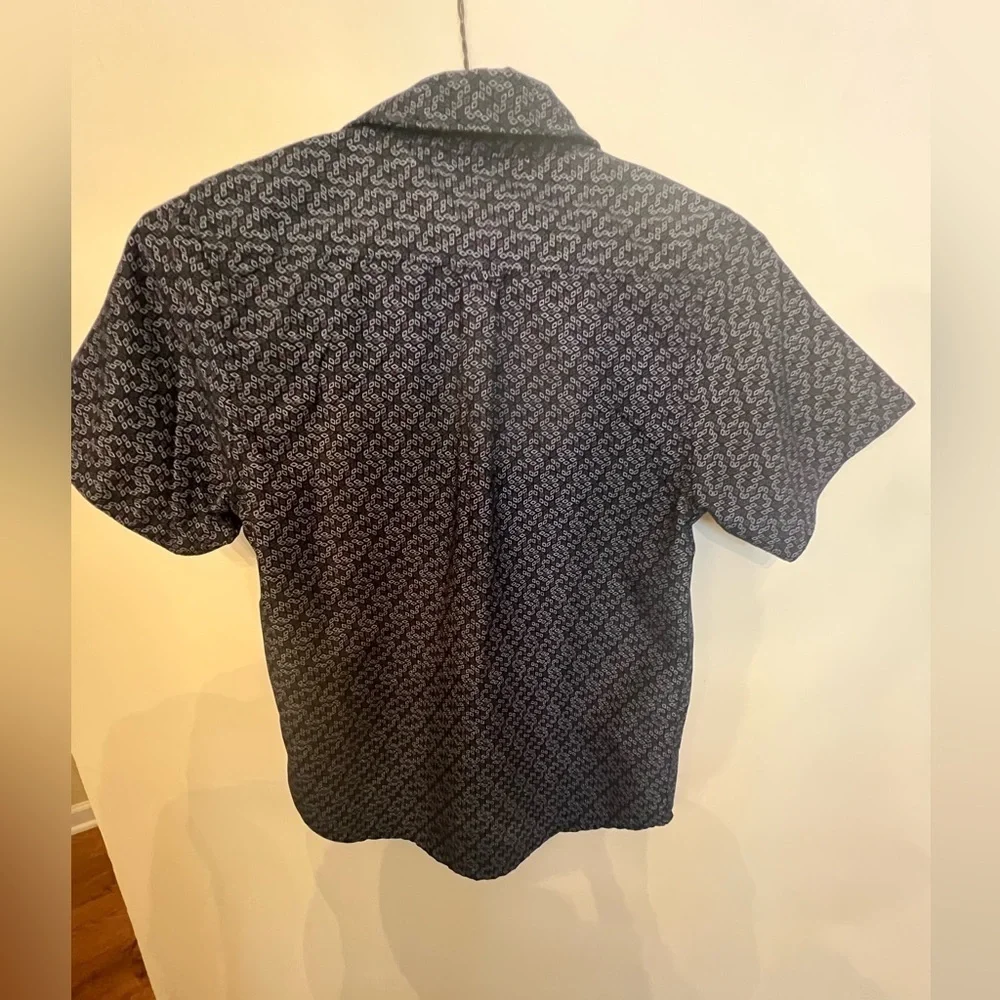 SUNRISE KINGDOM BOYS SMALL (SIZE 8) LINED SHIRT. NAVY BLUE